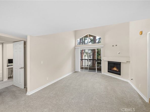 21400 Burbank Boulevard 313, Woodland Hills CA 91367