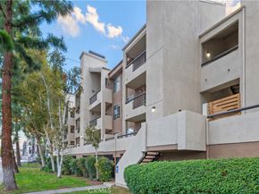 21400 Burbank Boulevard 313, Woodland Hills CA 91367