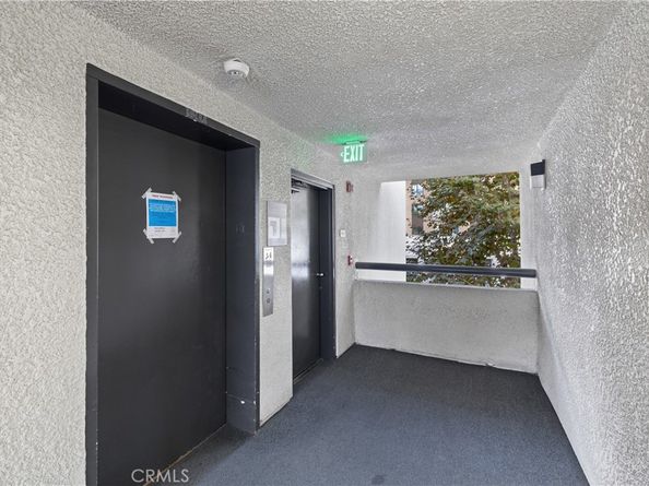 21400 Burbank Boulevard 313, Woodland Hills CA 91367