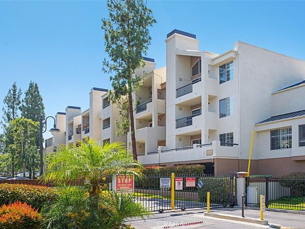 21400 Burbank Boulevard 313, Woodland Hills CA 91367