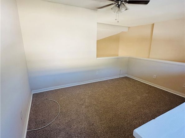 21400 Burbank Boulevard 313, Woodland Hills CA 91367