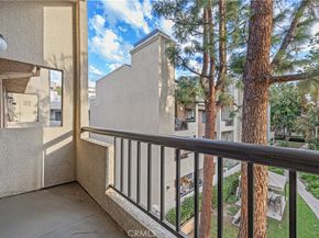 21400 Burbank Boulevard 313, Woodland Hills CA 91367