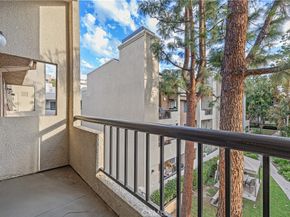 21400 Burbank Boulevard 313, Woodland Hills CA 91367