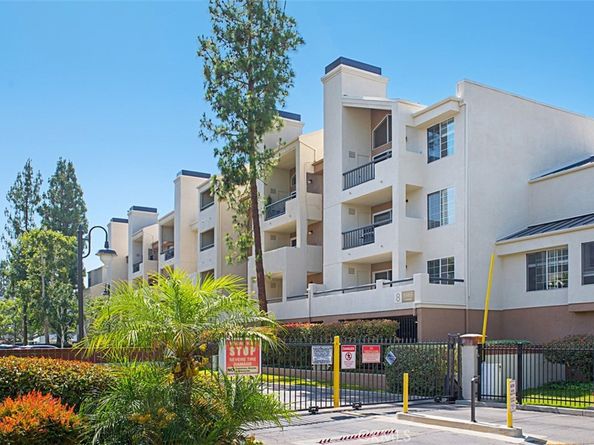 21400 Burbank Boulevard 313, Woodland Hills CA 91367