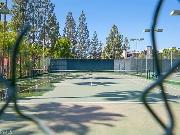 21400 Burbank Boulevard 313, Woodland Hills CA 91367