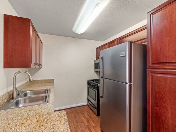 21400 Burbank Boulevard 313, Woodland Hills CA 91367