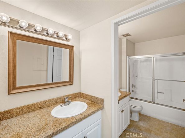 21400 Burbank Boulevard 313, Woodland Hills CA 91367