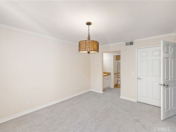 21400 Burbank Boulevard 313, Woodland Hills CA 91367