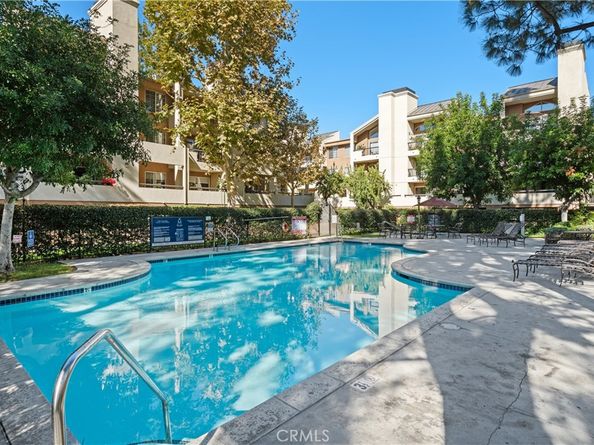 21400 Burbank Boulevard 313, Woodland Hills CA 91367