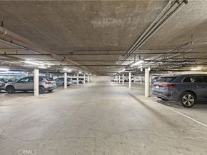 21400 Burbank Boulevard 313, Woodland Hills CA 91367