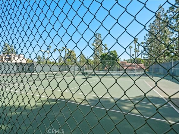 21400 Burbank Boulevard 313, Woodland Hills CA 91367