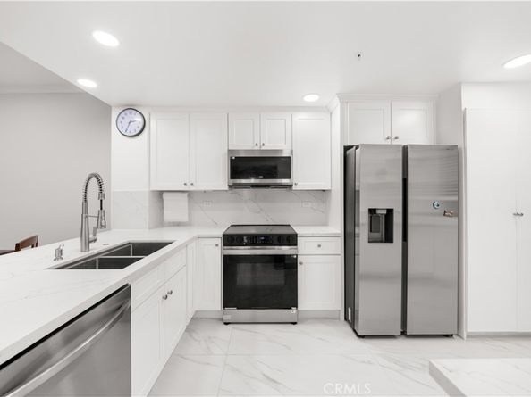 2253 Martin #106, Irvine CA 92612