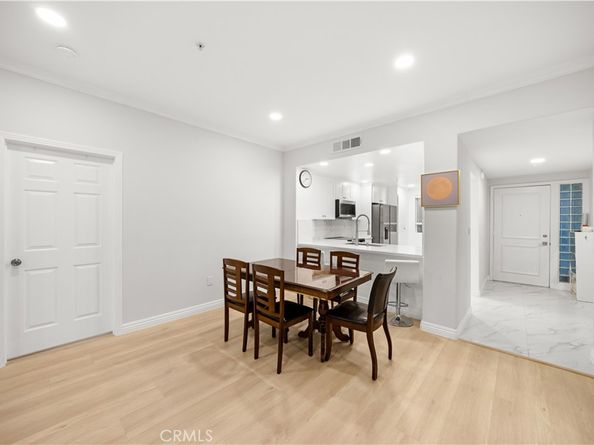 2253 Martin #106, Irvine CA 92612
