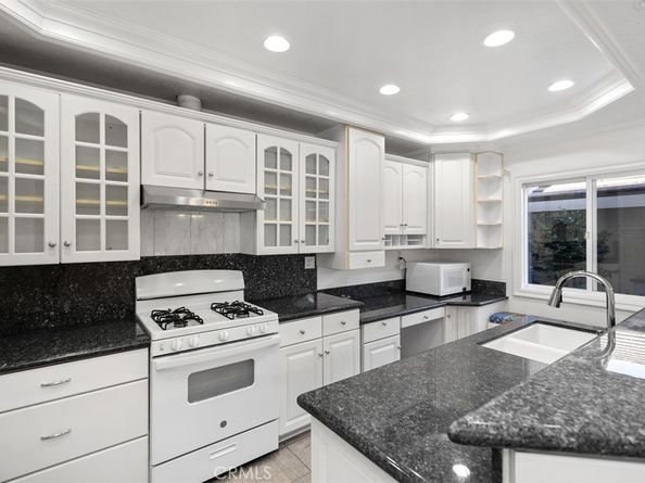 352 Fallingstar, Irvine CA 92614