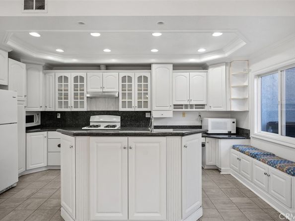 352 Fallingstar, Irvine CA 92614