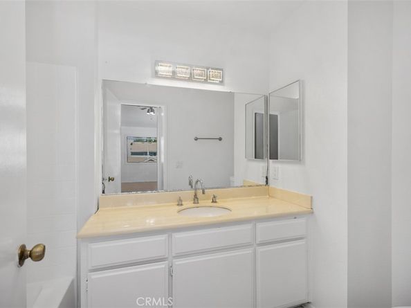 352 Fallingstar, Irvine CA 92614