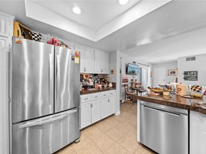 25061 Silverleaf Ln, Laguna Hills CA 92653