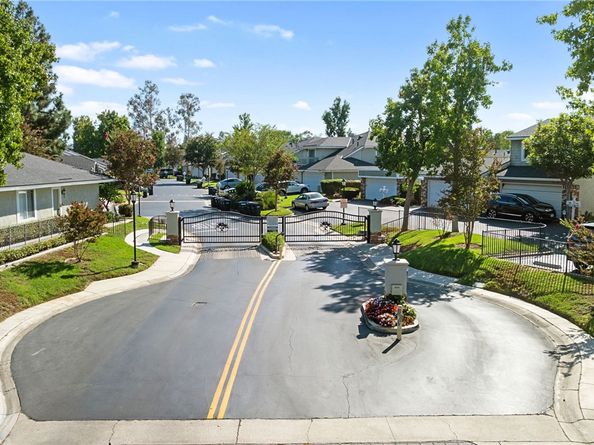 25061 Silverleaf Ln, Laguna Hills CA 92653