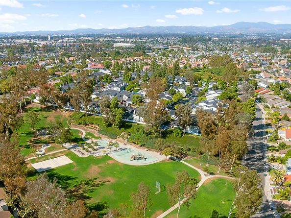 25061 Silverleaf Ln, Laguna Hills CA 92653