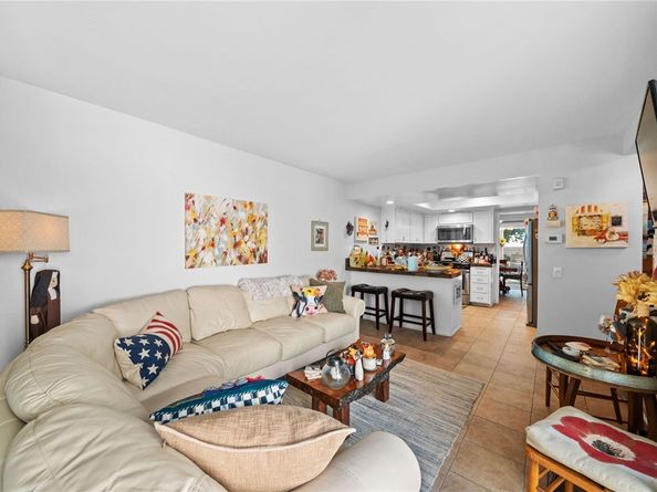 25061 Silverleaf Ln, Laguna Hills CA 92653