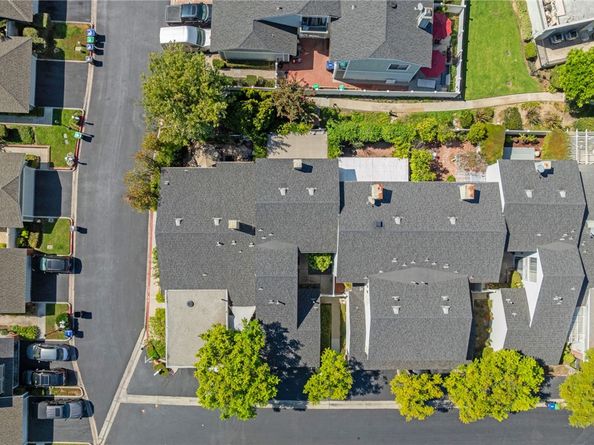 25061 Silverleaf Ln, Laguna Hills CA 92653
