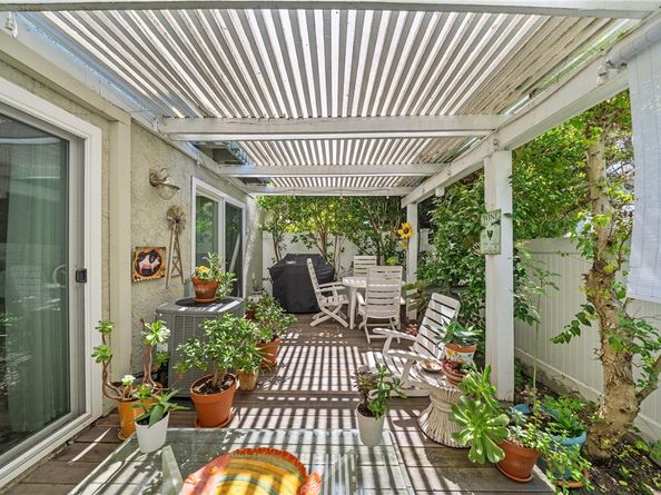 25061 Silverleaf Ln, Laguna Hills CA 92653