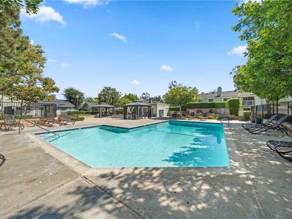 25061 Silverleaf Ln, Laguna Hills CA 92653