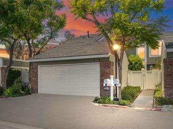 25061 Silverleaf Ln