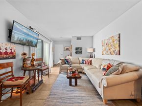 25061 Silverleaf Ln, Laguna Hills CA 92653