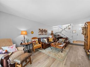 25061 Silverleaf Ln, Laguna Hills CA 92653