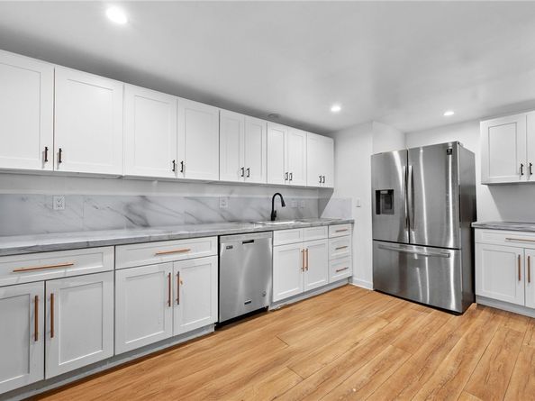 4440 Victoria, Los Angeles CA 90019