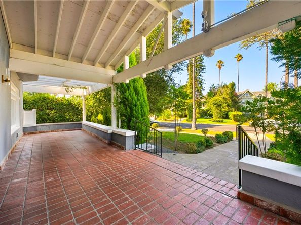 4440 Victoria, Los Angeles CA 90019