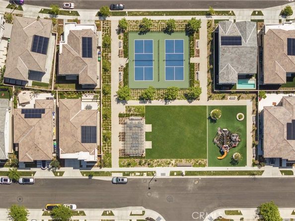 121 Reyes Alley, Lake Forest CA 92630