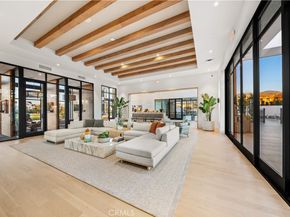 121 Reyes Alley, Lake Forest CA 92630