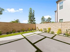 121 Reyes Alley, Lake Forest CA 92630