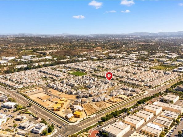 121 Reyes Alley, Lake Forest CA 92630