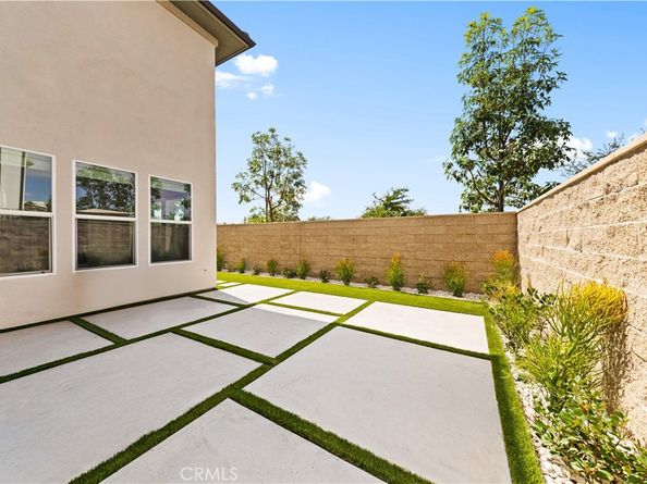 121 Reyes Alley, Lake Forest CA 92630