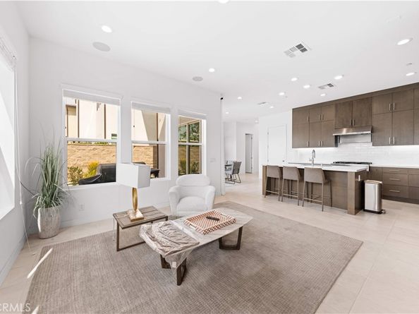 121 Reyes Alley, Lake Forest CA 92630