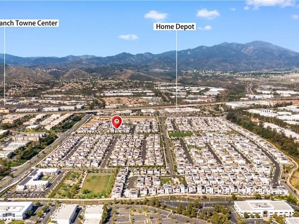 121 Reyes Alley, Lake Forest CA 92630