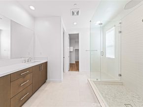 121 Reyes Alley, Lake Forest CA 92630
