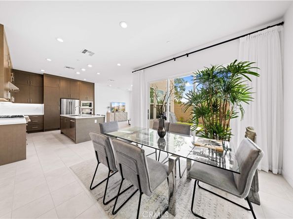 121 Reyes Alley, Lake Forest CA 92630