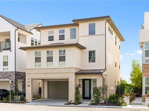 121 Reyes Alley, Lake Forest CA 92630