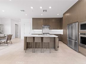 121 Reyes Alley, Lake Forest CA 92630
