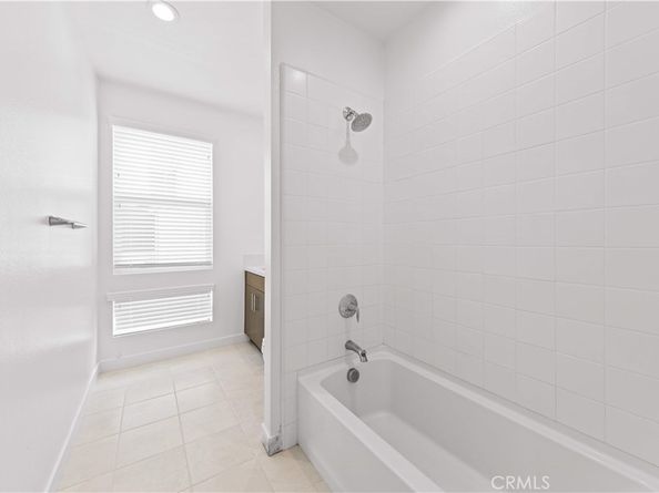 121 Reyes Alley, Lake Forest CA 92630