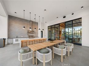 121 Reyes Alley, Lake Forest CA 92630