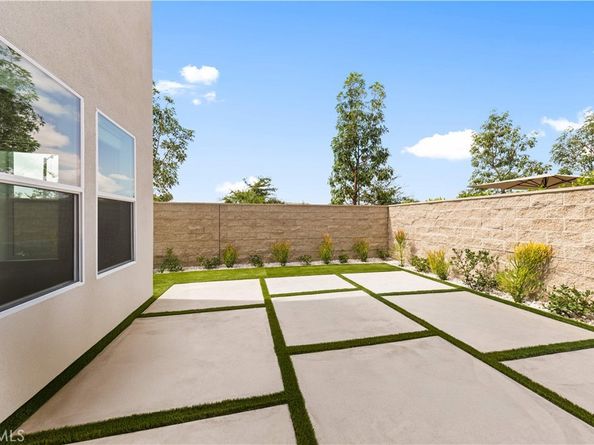 121 Reyes Alley, Lake Forest CA 92630