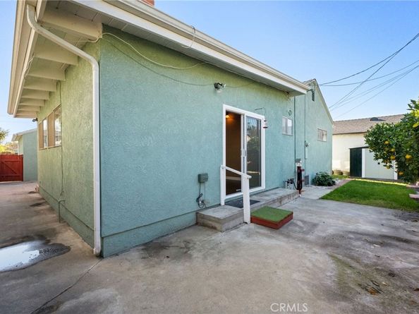 2739 Denmead, Lakewood CA 90712