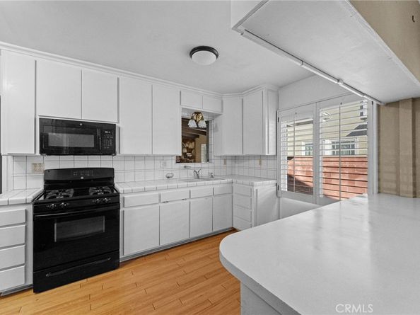 2739 Denmead, Lakewood CA 90712