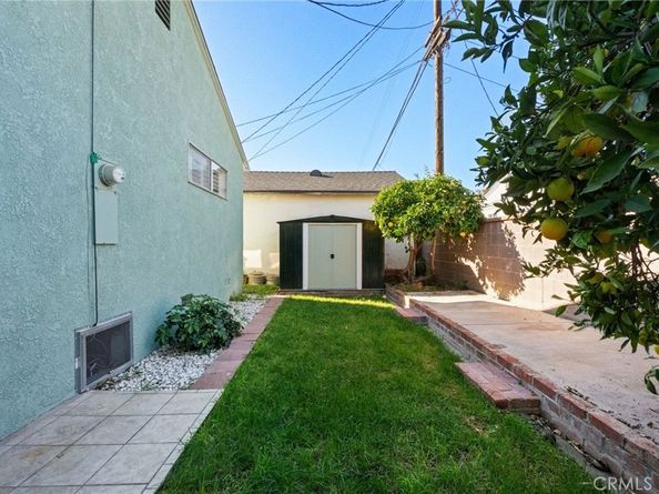 2739 Denmead, Lakewood CA 90712