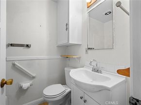 2739 Denmead, Lakewood CA 90712